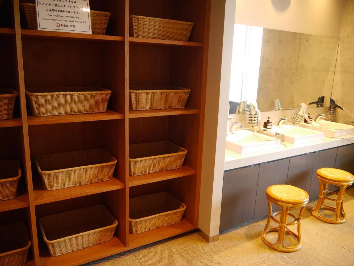 Hearts Capsule Hotel & Spa Hakata Fukuoka  Exteriör bild