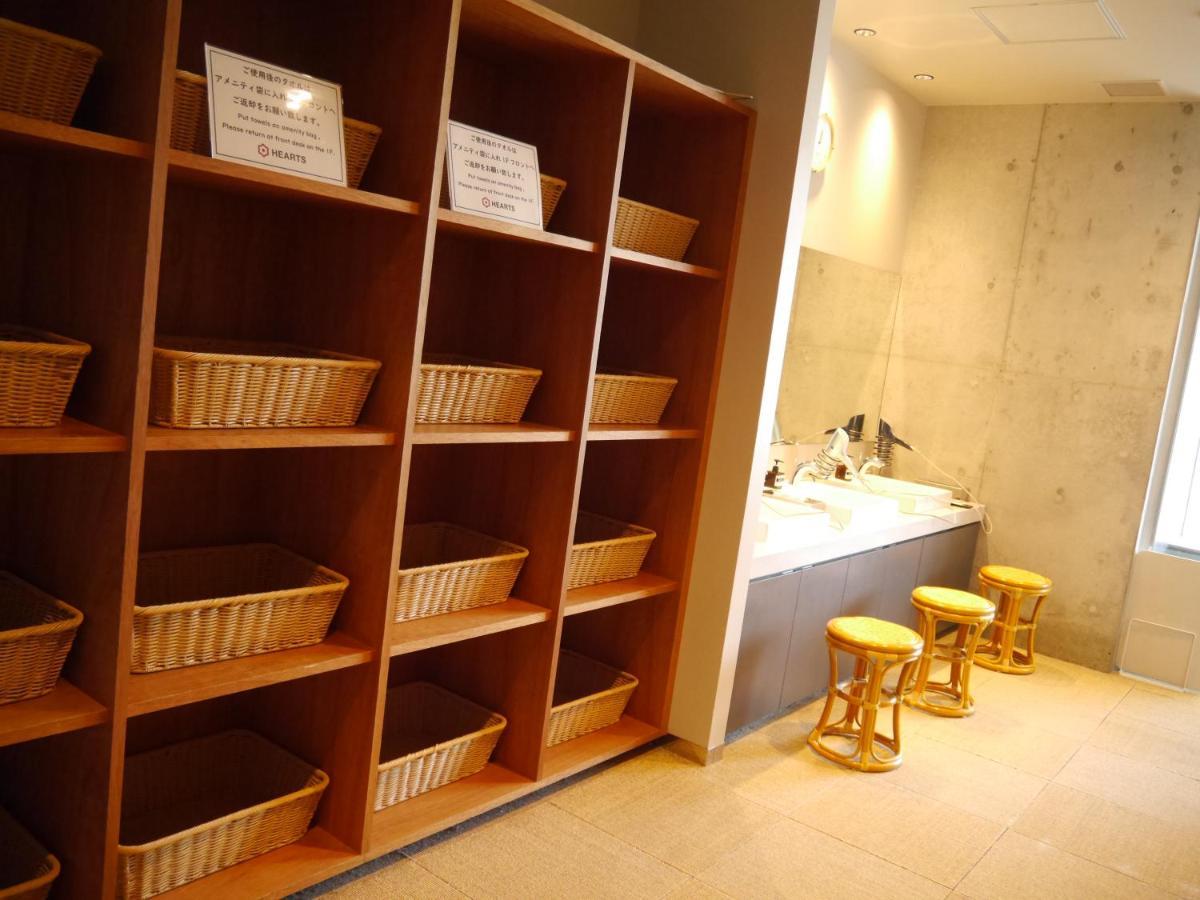 Hearts Capsule Hotel & Spa Hakata Fukuoka  Exteriör bild